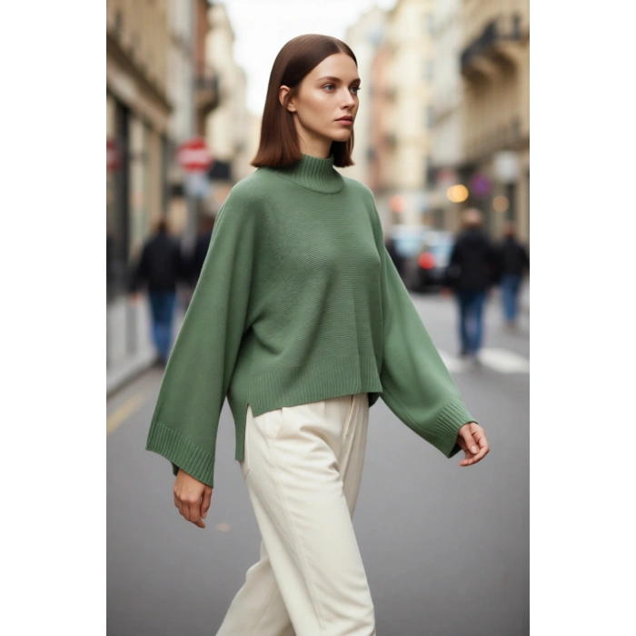 Kadın Basic Siluet Oversize Dik Yaka İspanyol Kol Akrilik Triko Kazak Konforlu Ve Modern Kaliteli