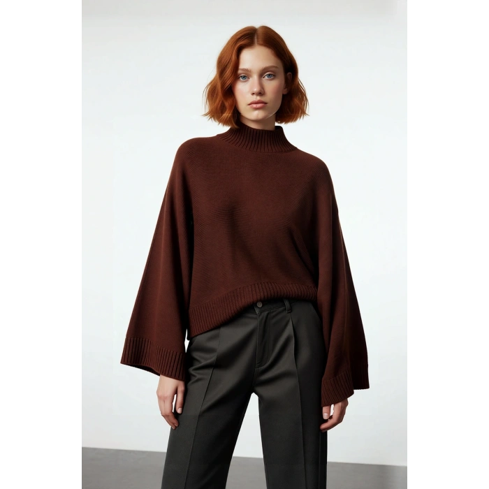 Kadın Basic Siluet Oversize Dik Yaka İspanyol Kol Akrilik Triko Kazak Konforlu Ve Modern Kaliteli