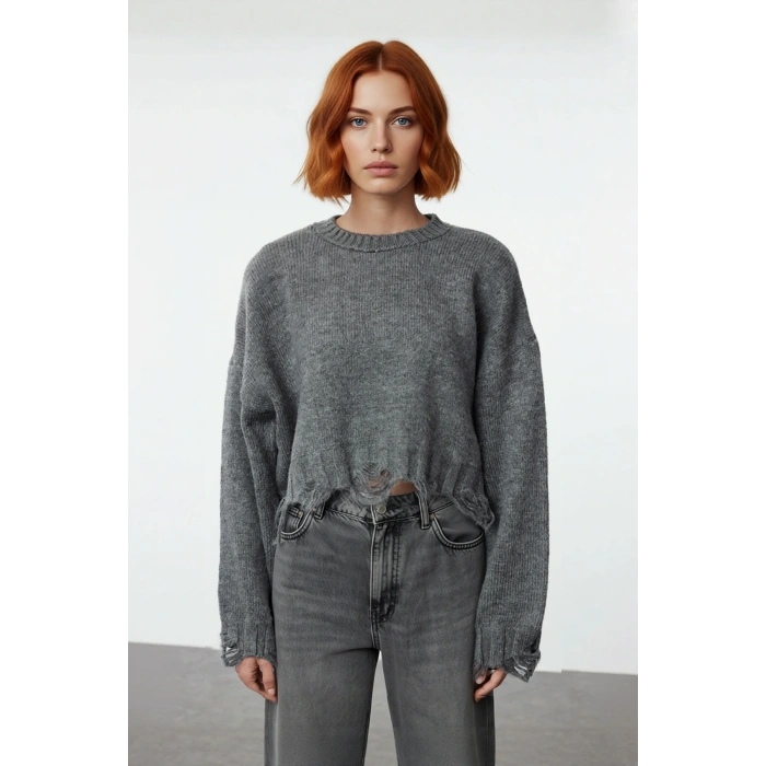 Kadın Basic Siluet Oversize Triko Kazak Crop Düşük Kol Akıtma Detaylı Soğuk Havalar İçin İdeal