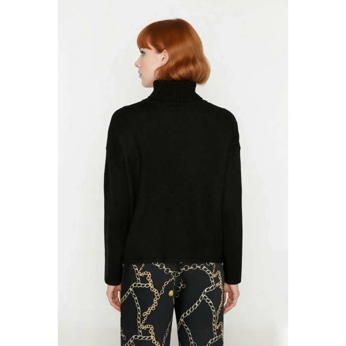 Kadın Basic Siluet Triko Kazak Düşük Kol Choker Yaka Tül Detaylı Kış Stiline Modern Dokunuş