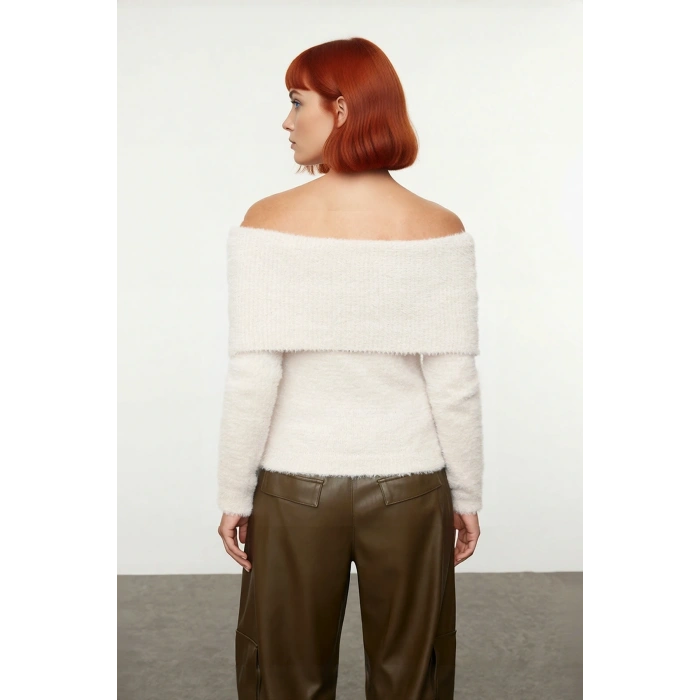 Kadın Basic Siluet Uzun Kollu Carmen Yaka Ekru Regular Kalıp Crop Triko Kazak Kış Gündüz Gece