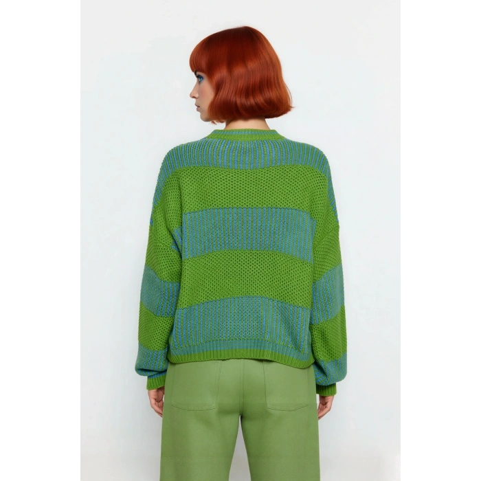 Kadın Basic Siluet Uzun Kollu Oversize Kesim Renk Bloklu Pike Dokuma Triko Kazak Kış Kombinlerinin