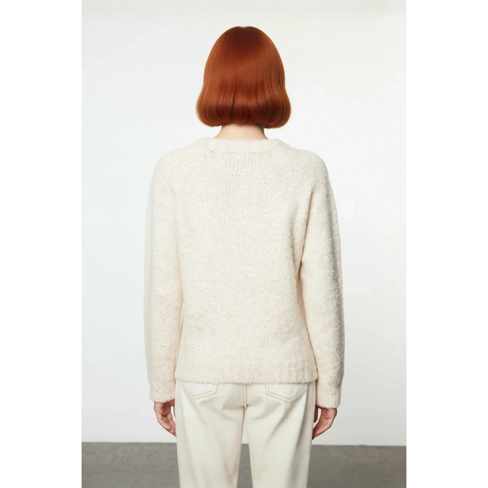 Kadın Bej Regular Kalıp Dokulu Reglan Uzun Kollu V Yaka Akrilik Triko Kazak Kışlık Günlük Şıklık