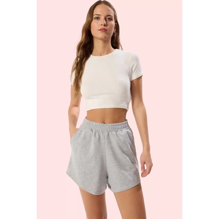 Kadın Beli Lastikli Yüksek Bel Kısa Örme Şort Düz Desen Rahat Günlük Şıklık Modern Tasarım