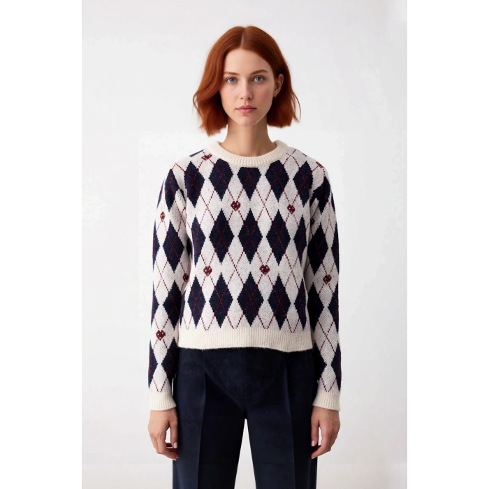 Kadın Bisiklet Yaka Baklava Desenli Simli Triko Kazak Kış Sezonu İçin Sıcak ve Şık Bir Tercih