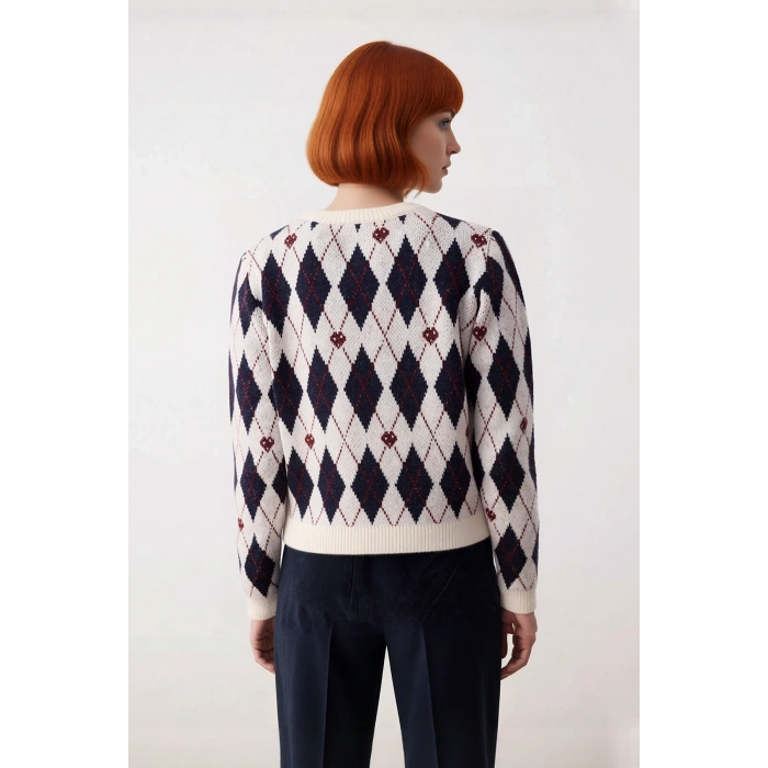 Kadın Bisiklet Yaka Baklava Desenli Simli Triko Kazak Kış Sezonu İçin Sıcak ve Şık Bir Tercih