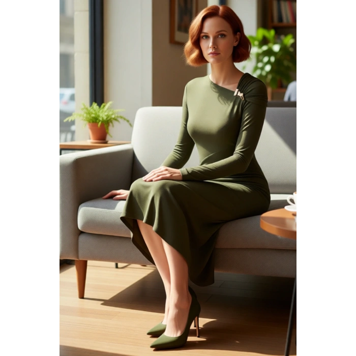 Kadın Bodycon Kesim Asimetrik Yaka Aksesuar Detaylı Örme Maxi Elbise Özel Davetler İçin Şık Stil