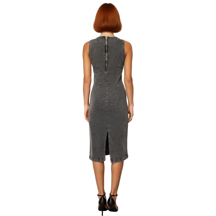 Kadın Bodycon Kesim Kolsuz Bisiklet Yaka Denim Midi Elbise Rahatlık ve Şıklığı Birleştiren Stil