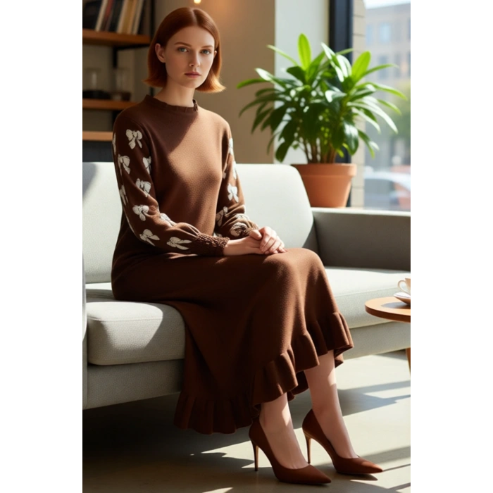 Kadın Bodycon Kesim Triko Maxi Elbise Kurdele Desenli Eteği Fırfırlı Kışlık Şık Ve Rahat Giyim