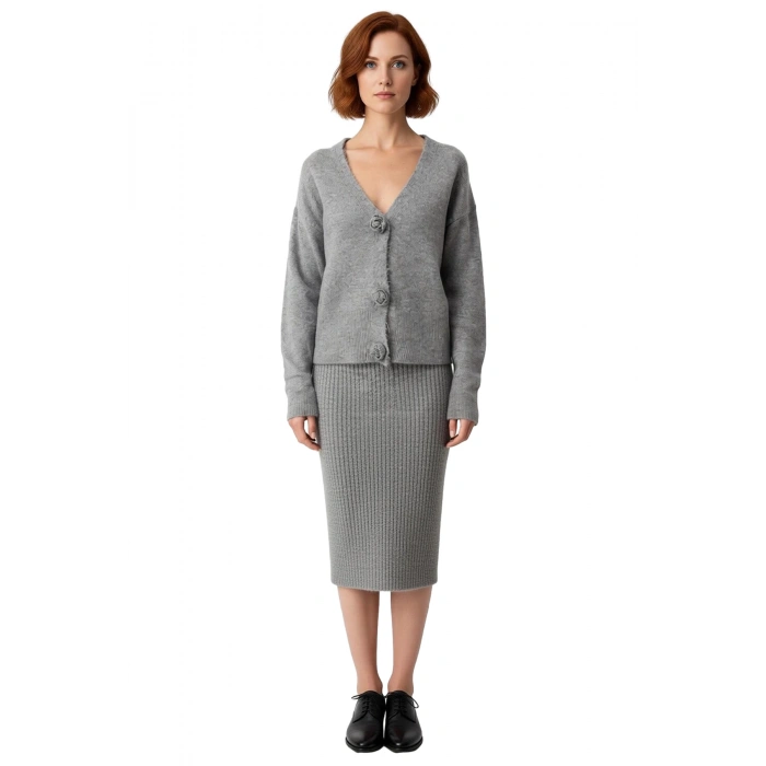 Kadın Bodycon Midi Etekli V Yaka Triko Hırka İkili Takım Yumuşak Dokusuyla Günlük Şıklık Sunar