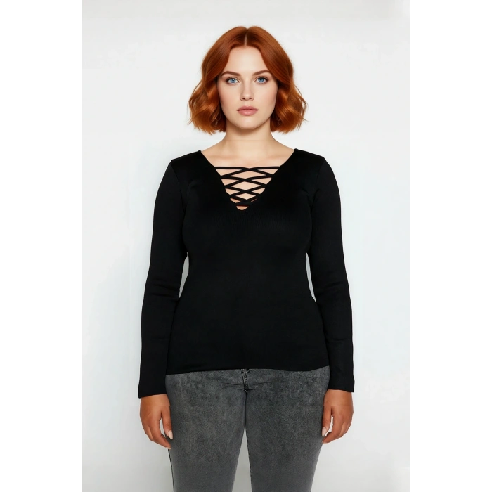 Kadın Bodycone Siluet Uzun Kollu Düz Desenli Triko Kazak Gündüz Gece Kombinlere Şık Uyum Sağlar