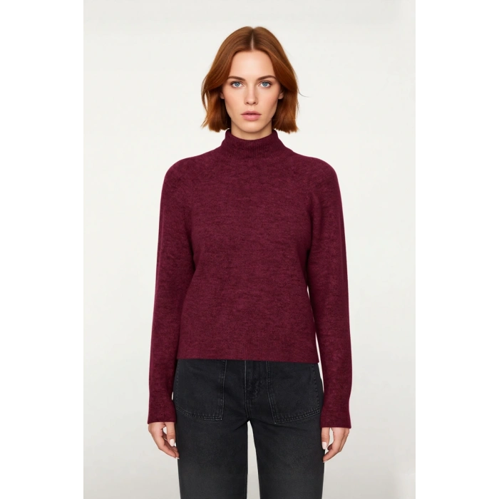 Kadın Bordo Reglan Kol Oversize Dik Yaka Triko Kazak Kış Sezonu İçin İdeal Rahat Günlük Giyim