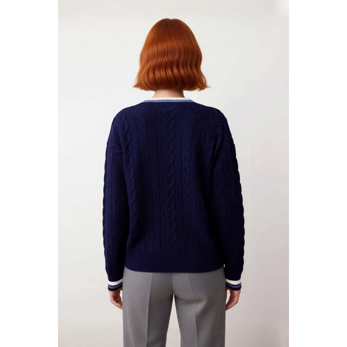 Kadın Bordo Rengi Saç Örgü Desenli V Yaka Triko Kazak Düşük Kol Rahatlık Sunan Sonbahar Kış