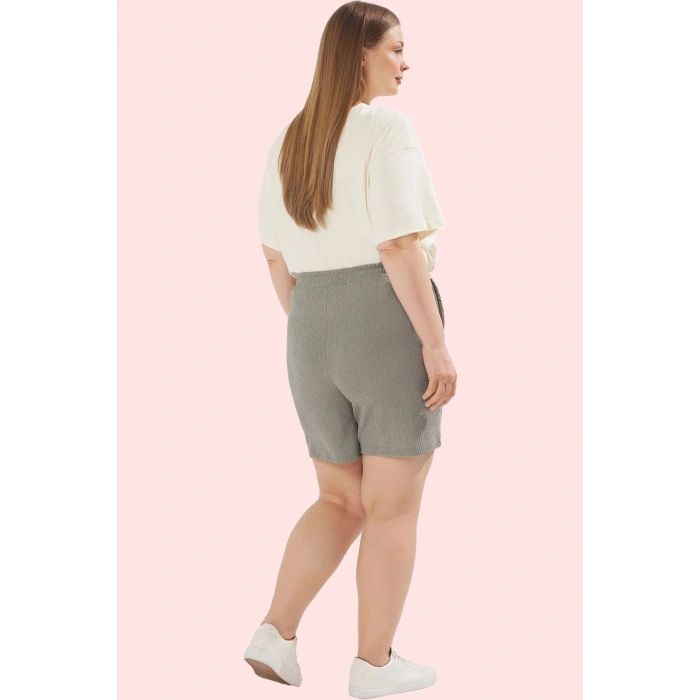 Kadın Büyük Beden Örme Şort Regular Fit Günlük Kullanım Hafta Sonu Yaz Aylarının Vazgeçilmezi