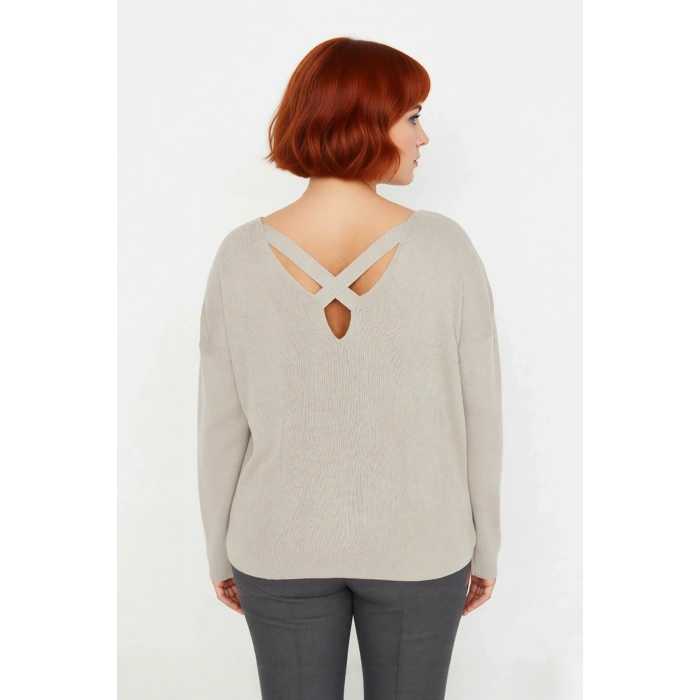 Kadın Büyük Beden Relaxed Fit Akrilik Düz Desen Triko Kazak Kış Günlük Kombinler İçin Şık Seçim