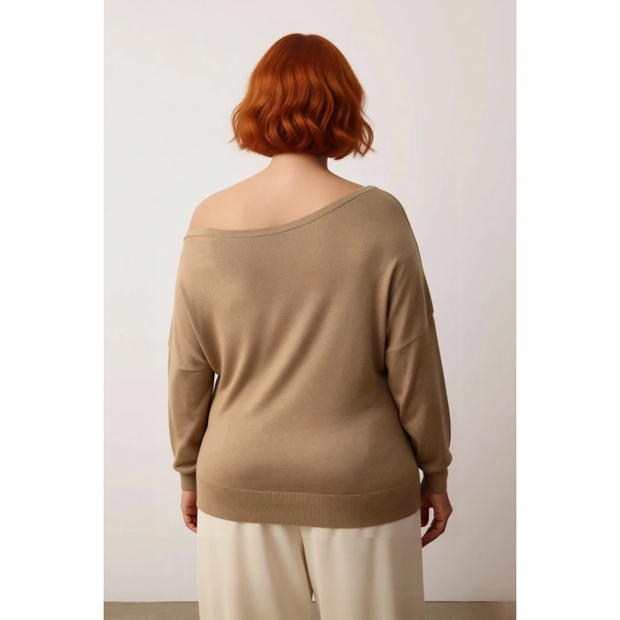 Kadın Carmen Yaka Düz Triko Kazak İnce Yapısı ile İlkbahar Sonbahar Günlük Şıklığı Sunar Kaliteli