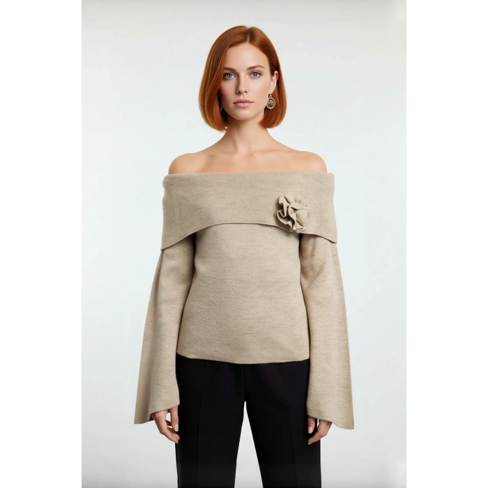 Kadın Carmen Yaka Gül Detaylı Triko Kazak Zarif Şık Regular Kalıp Çan Kol Gündüz Gece Kombin