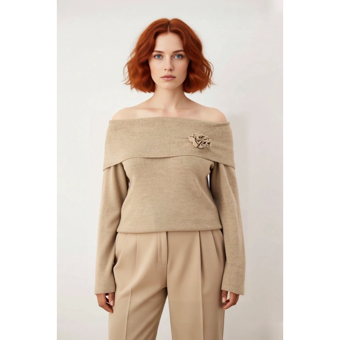 Kadın Carmen Yaka Triko Kazak Düz Desenli Fitted Uzun Kollu Şık Çiçek Detaylı Kış Modası Kaliteli