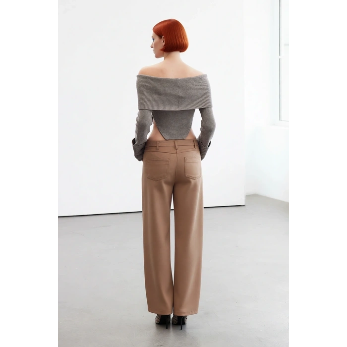 Kadın Carmen Yaka Uzun Kollu Triko Kazak Asimetrik Crop Kesimiyle Stil Sahibi Görünüm Kaliteli