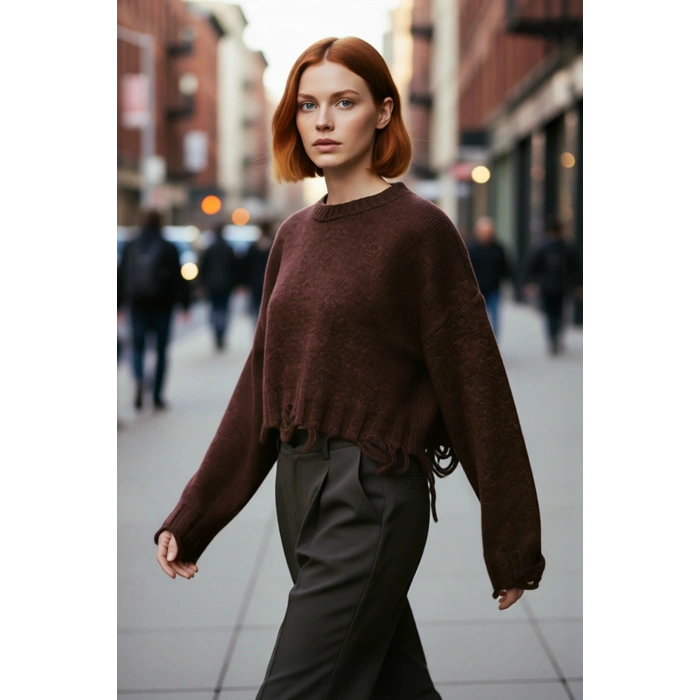 Kadın Casual Crop Oversize Bisiklet Yaka Triko Kazak Düşük Kol Akıtma Detaylı Konforlu Şık