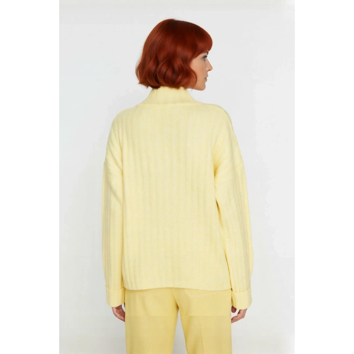 Kadın Casual Fitilli Triko Kazak Orta Kalınlık Dik Yaka Düşük Kol Rahat ve Trend Kış Stili