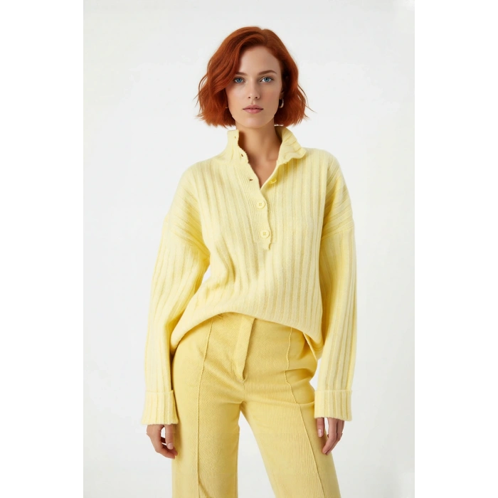 Kadın Casual Fitilli Triko Kazak Orta Kalınlık Dik Yaka Düşük Kol Rahat ve Trend Kış Stili