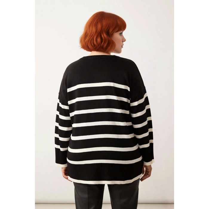 Kadın Casual Ortamlar İçin İdeal Uzun Kollu Orta Kalınlıkta Çizgili Bisiklet Yaka Triko Kazak