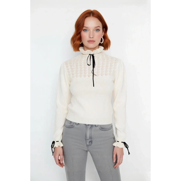 Kadın Casual Regular Kalıp Ajurlu Dik Yaka Bağcıklı Standart Kollu Triko Kazak Soğuk Havalar İçin