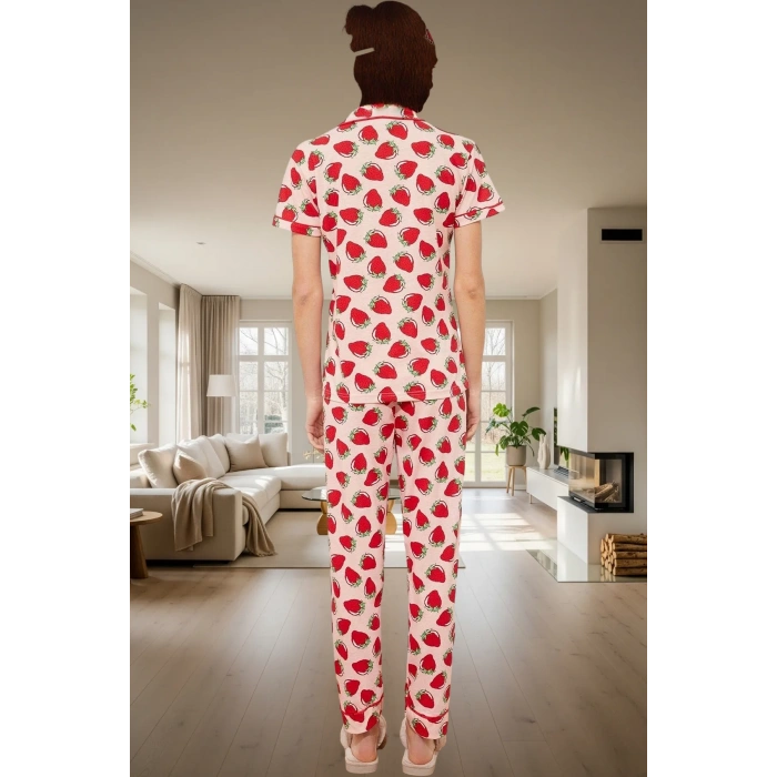 Kadın Çilek Desenli Örme Pijama Takımı Rahat Uyku Seti Dayanıklı Malzeme Uzun Ömürlü