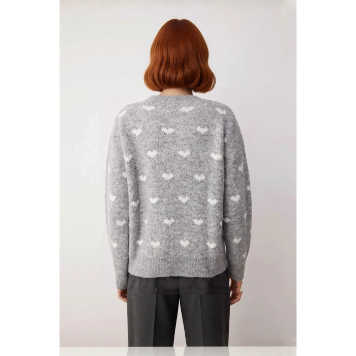 Kadın Cool Comfort Oversize Triko Kazak Kalp Desen Detaylı Düşük Kollu Soğuk Kış Günleri İçin