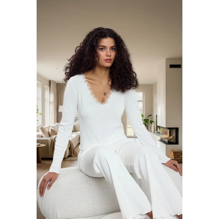 Kadın Dantelli Pamuklu Pijama Takımı Rahat Kalıp Boru Paça Modern Stil Özenle Seçilmiş