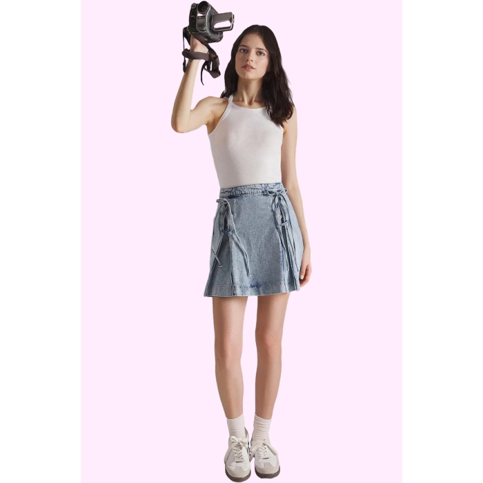 Kadın Denim Mini Etek Bağlama Detaylı A line Kalıp Pamuklu Günlük Stil Yaz Aylarının Vazgeçilmezi