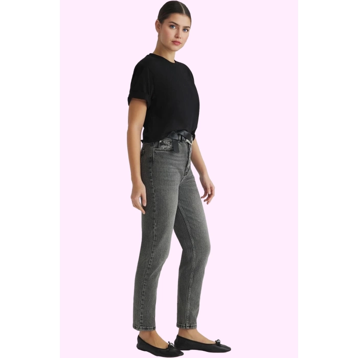 Kadın Denim Mom Jean Pantolon Yüksek Bel Boru Paça Casual Günlük Kullanım Kaliteli Malzeme