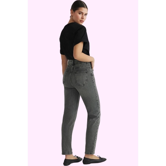 Kadın Denim Mom Jean Pantolon Yüksek Bel Boru Paça Casual Günlük Kullanım Kaliteli Malzeme