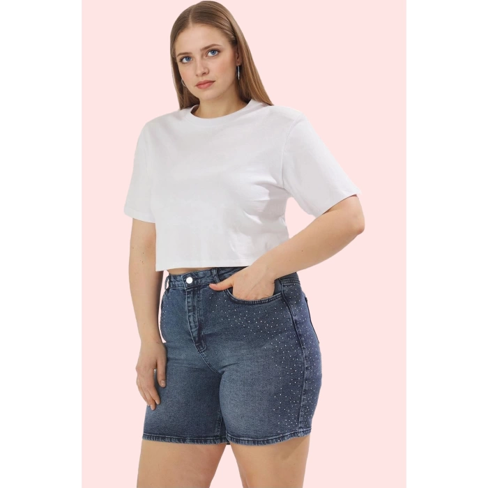 Kadın Denim Şort Yüksek Bel Regular Boy Taşlı Detaylar Günlük Kombinler Yaz Aylarının Vazgeçilmezi