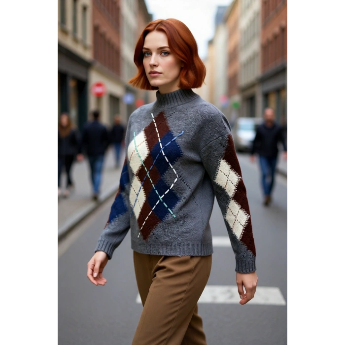 Kadın Dik Yaka Baklava Desenli Oversize Triko Kazak Düşük Kol Rahatlığıyla Kışlık Stil Sunar