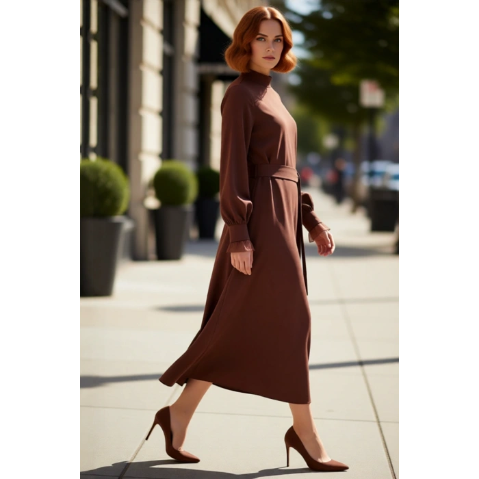 Kadın Dik Yaka Balon Kollu Kuşaklı Düz Dokuma A Kesim Maxi Elbise Rahatlığı Zarafetle Birleştiriyor