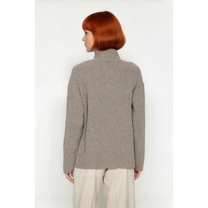 Kadın Dik Yaka Fermuarlı Regular Kalıp Düşük Kol Selanik Örgü Uzun Triko Kazak Soğuk Günler İçin