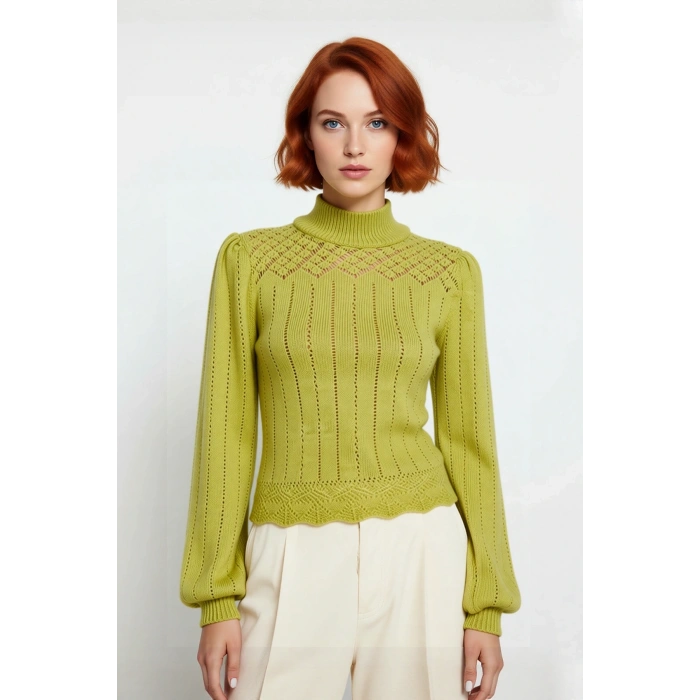 Kadın Dik Yaka Fitted Kesim Ajurlu Triko Kazak Balon Kollu Crop Tasarım Günlük Şıklık Sunar