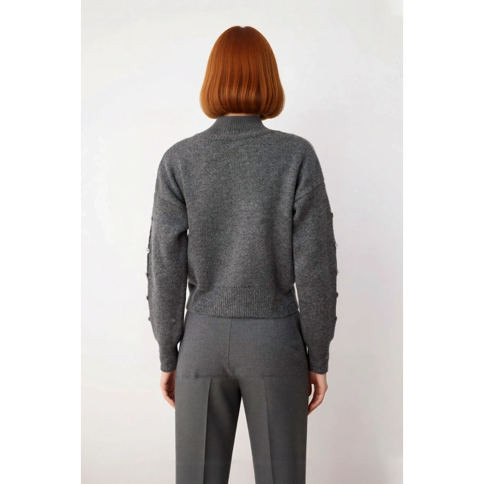 Kadın Dik Yaka Triko Kazak Düşük Kollu Düğme Detaylı Modern Regular Kalıp Kış İçin İdeal Seçim