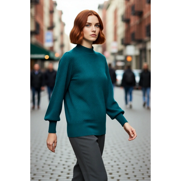 Kadın Dokulu Dik Yaka Balon Kol Regular Kalıp Akrilik Triko Kazak Günlük Ve Şık Kış Kombinleri İçin