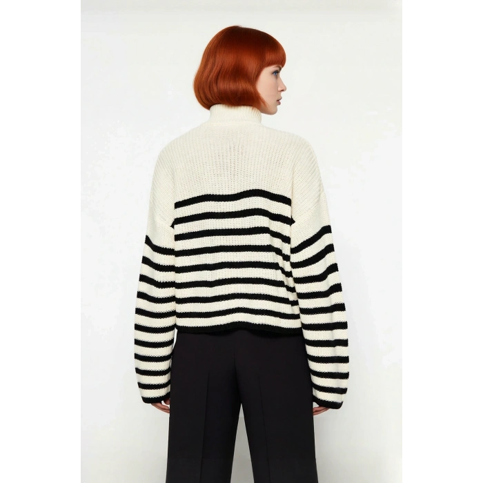 Kadın Düşük Kol Çizgili Dik Yaka Oversize Triko Kazak Rahat Crop Kesim Kış Modası Kaliteli