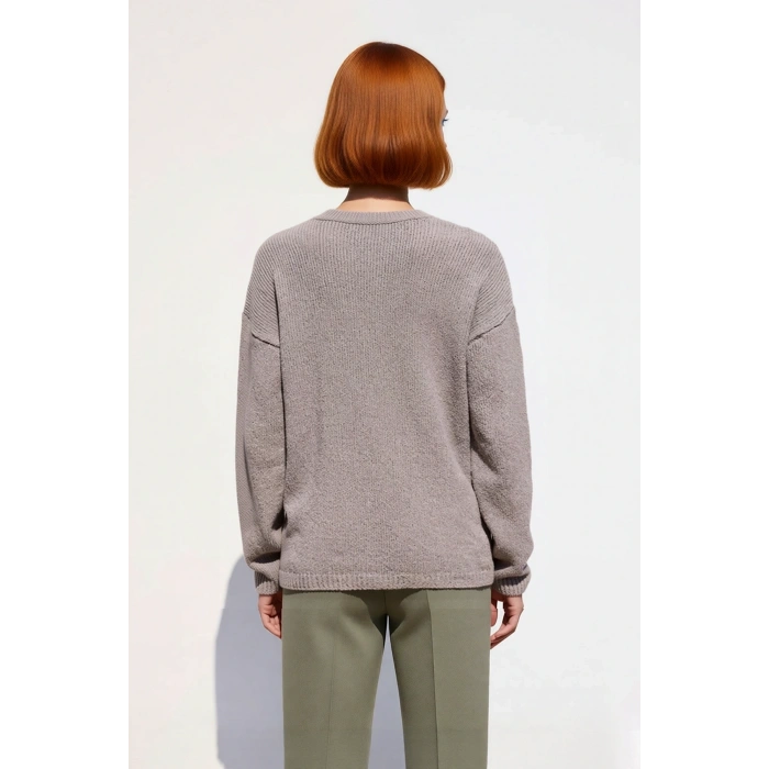 Kadın Düşük Kol V Yaka Triko Kazak Regular Kalıp İle Kış Şıklığı ve Konfor Bir Arada Kaliteli