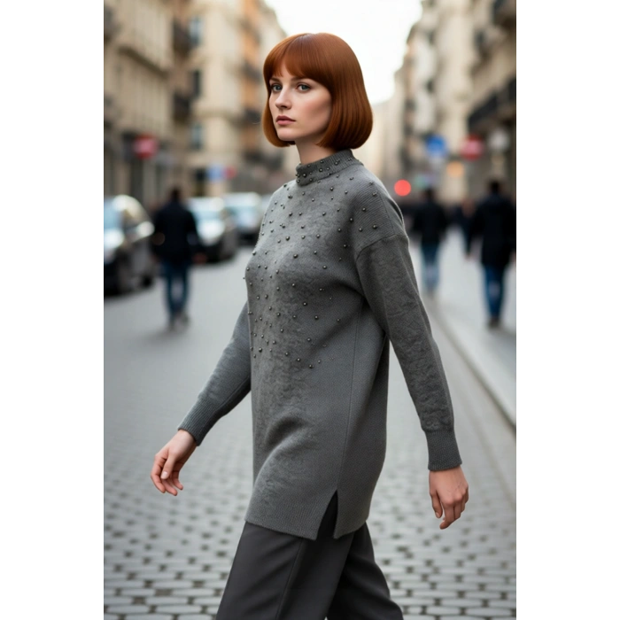 Kadın Düz Desen Metal İnci Detaylı Uzun Kollu Regular Kesim Triko Kazak Günlük Şıklığınızı Tamamlar