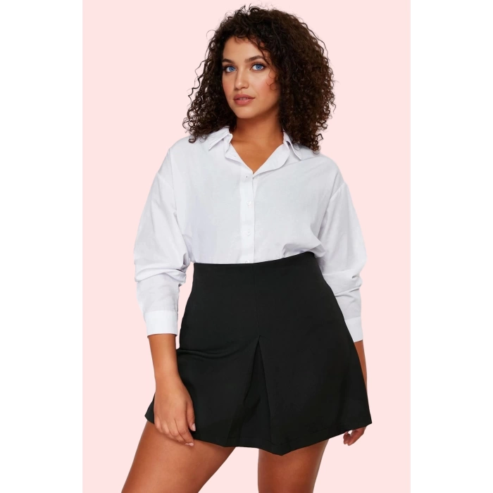 Kadın Düz Desen Şort Etek Kısa Boy Polyester Kumaş İş Hayatı İçin Yaz Aylarının Vazgeçilmezi