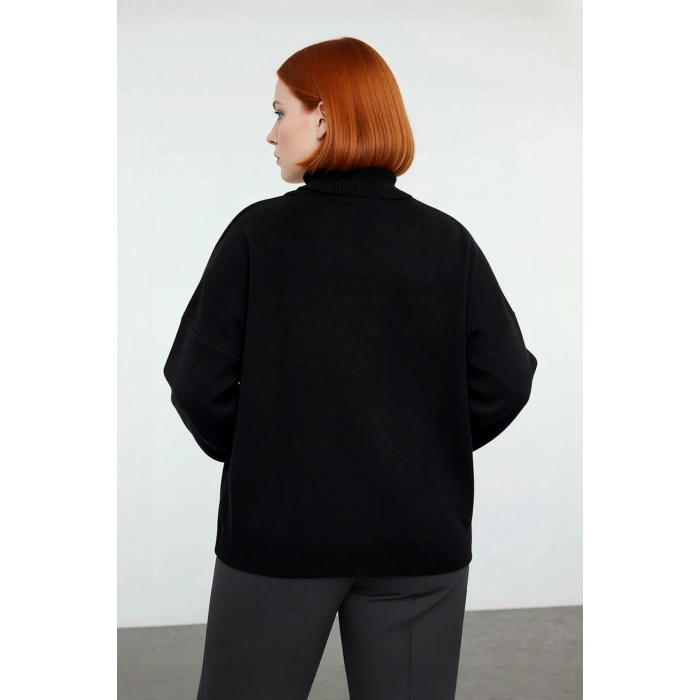 Kadın Düz Relaxed Kalıp Balıkçı Yaka Düşük Kol Triko Kazak Kış Kombinlerine Konfor Katıyor