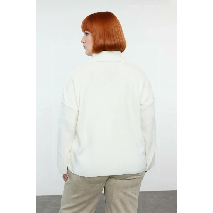 Kadın Düz Relaxed Kalıp Balıkçı Yaka Düşük Kol Triko Kazak Kış Kombinlerine Konfor Katıyor