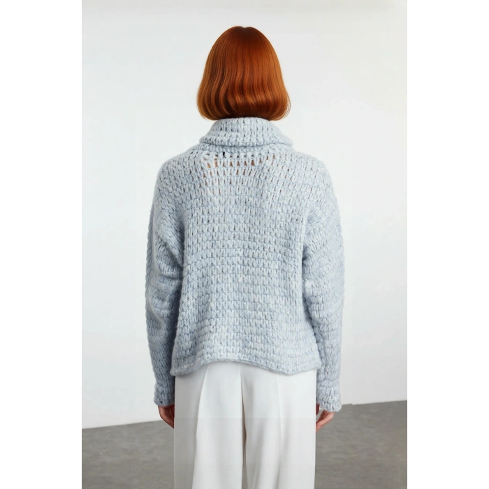 Kadın Düz Renk Kalın Triko Balıkçı Yaka Kazak Soğuk Havalarda Şık ve Konforlu Giyim Seçeneği