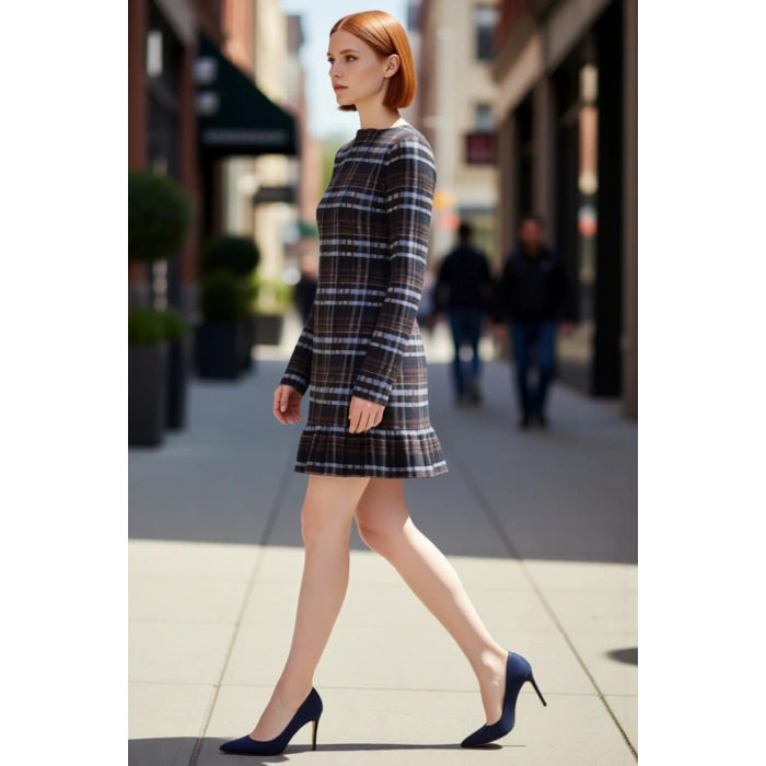 Kadın Ekose Desenli Bodycon Kalıp Gipeli Uzun Kollu Örme Mini Elbise Kış Sezonu İçin Şık Ve Modern