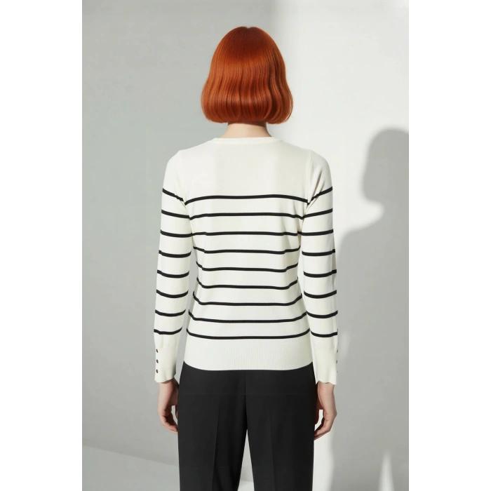 Kadın Ekru Çizgili Bisiklet Yaka Fitted Kesim İnce Triko Kazak İlkbahar Sonbahar Şıklığı Kaliteli